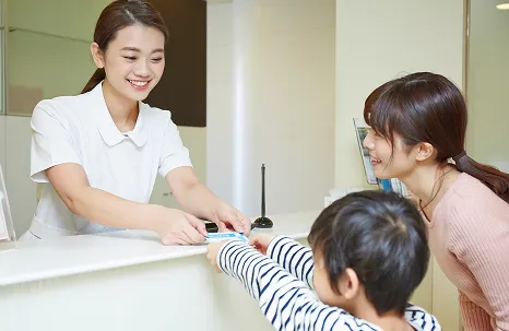 小児矯正はお子さまのモチベーションと、親御さまのサポートが欠かせません
